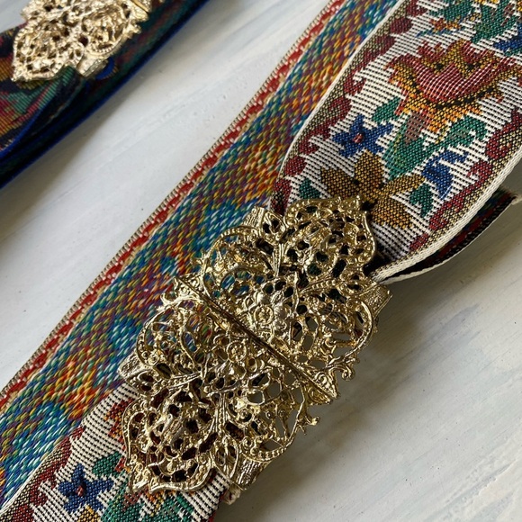 1980’S adjustable size fabric belt with stunning gold color buckle main image 9